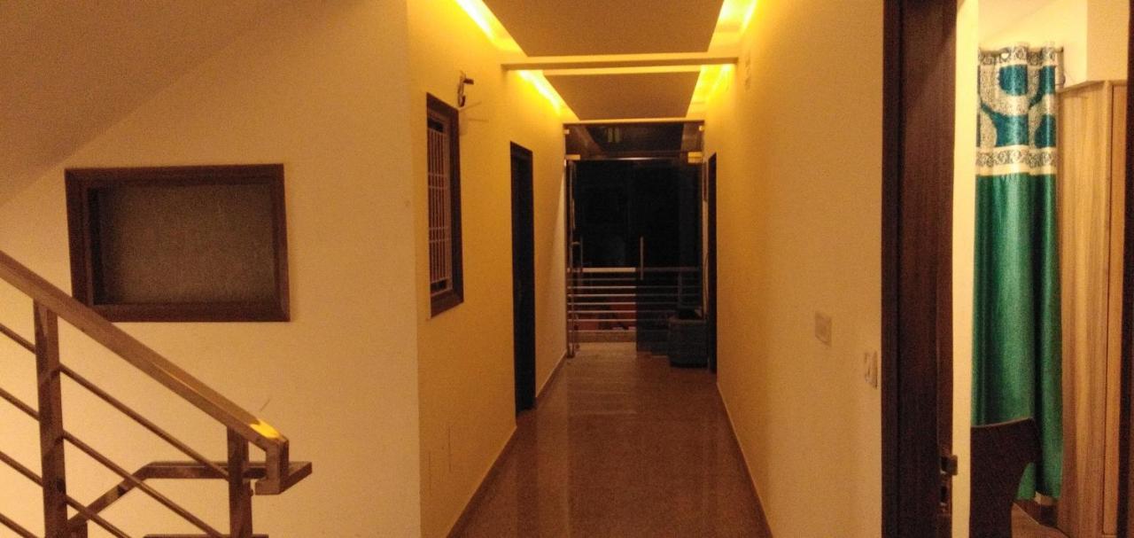 Hotel Golden Bliss At New Delhi Airport Dış mekan fotoğraf