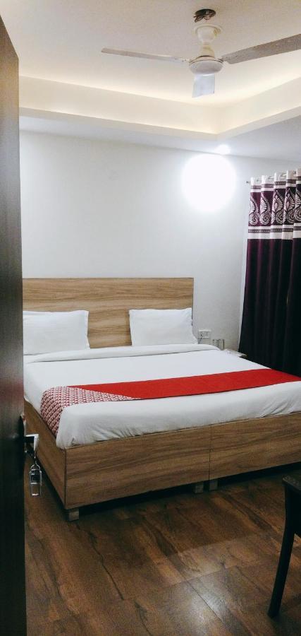 Hotel Golden Bliss At New Delhi Airport Dış mekan fotoğraf